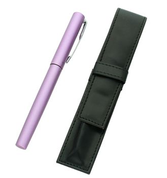 Zestaw Prezentowy Parker Pióro wieczne Vector XL Lilac i skórzane etui S0820010 fiolet. Zestaw z piórem i etui na prezent. Zestaw prezentowy pióro z Parkera. Pióro z Parker na prezent fioletowe. Tani zestaw.jpg